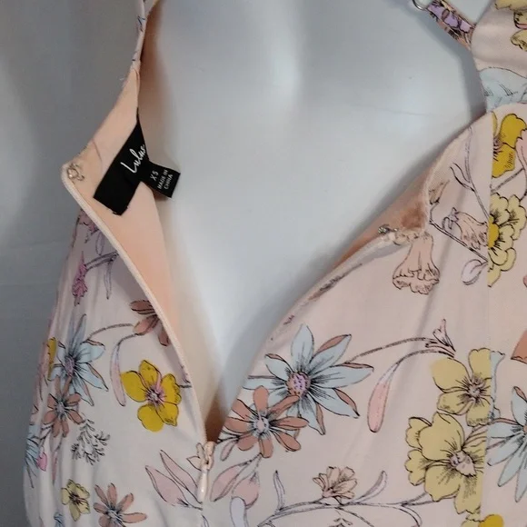 Lulus NWT Floral Print Puff Sleeves Crisscross Open Back Maxi Dress XS - Picture 13 of 15